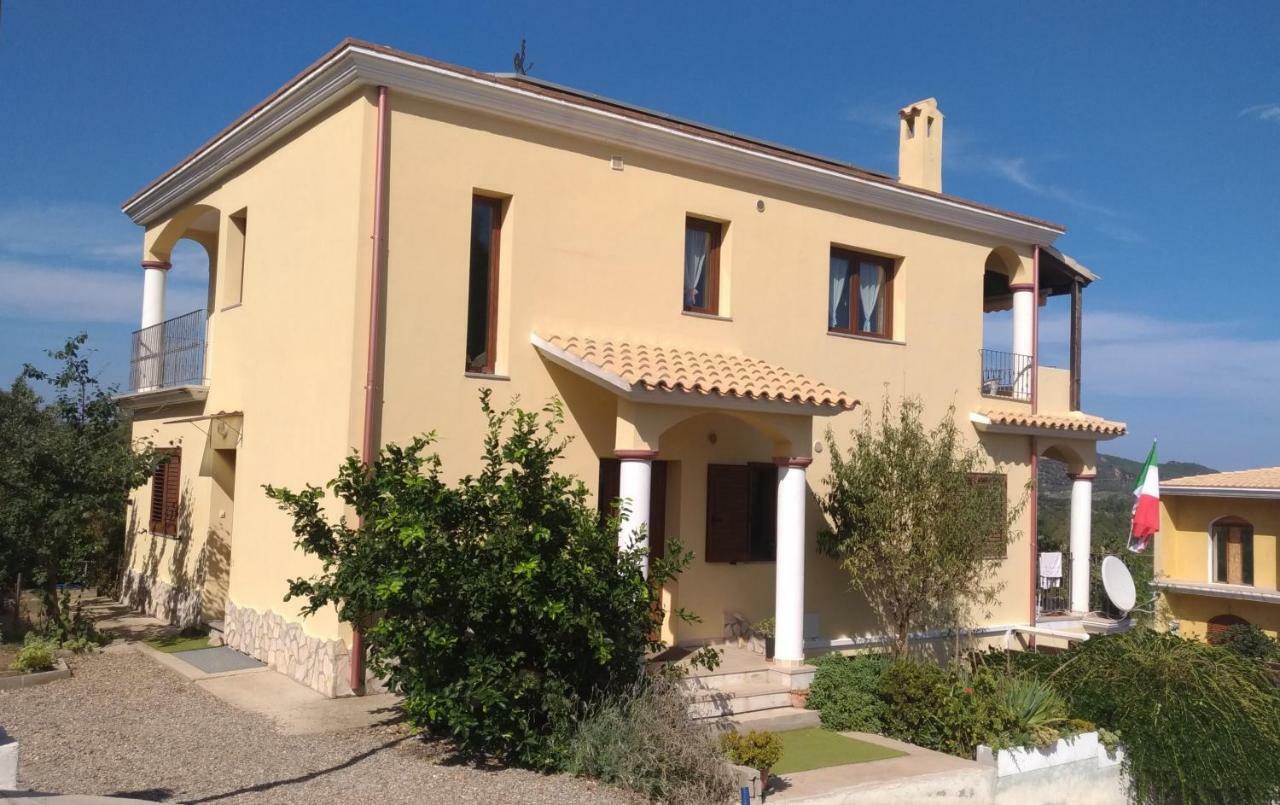 Casa Miriam - Appartamenti Vacanze Villaputzu Exterior foto